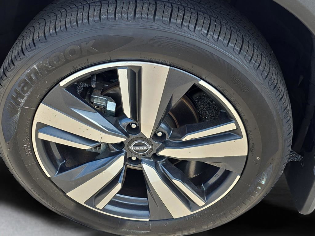 Used 2023 Nissan Rogue Platinum w/ Platinum Premium Package image 11