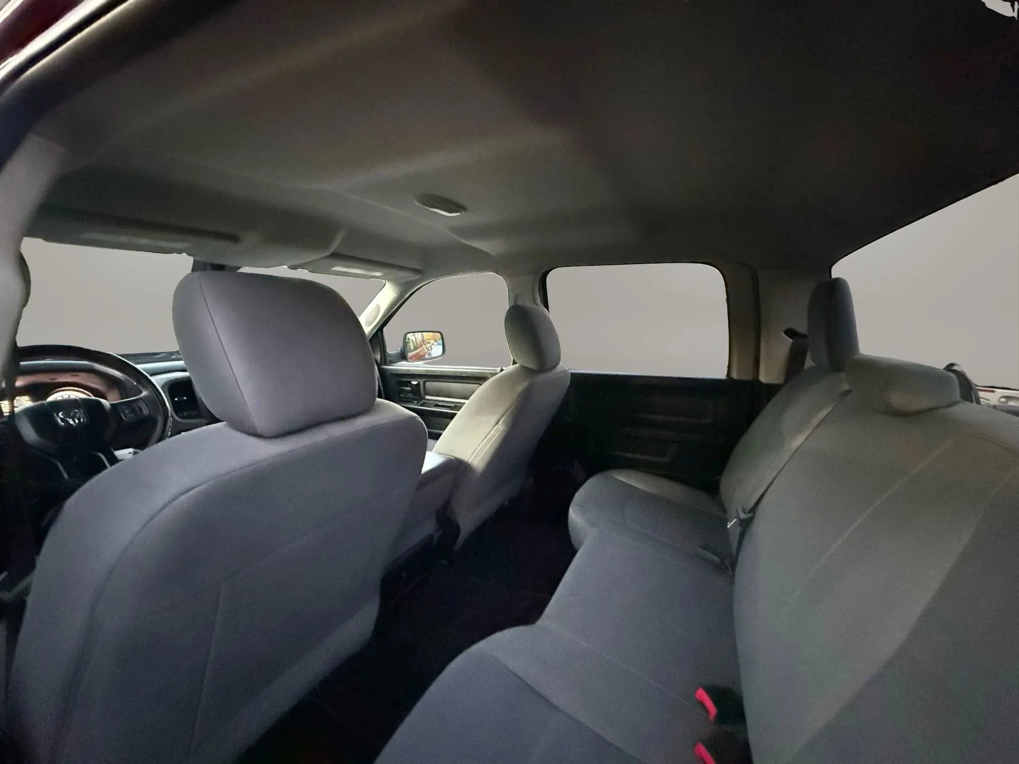 Used 2017 RAM 1500 Express AWD/4WD image 35