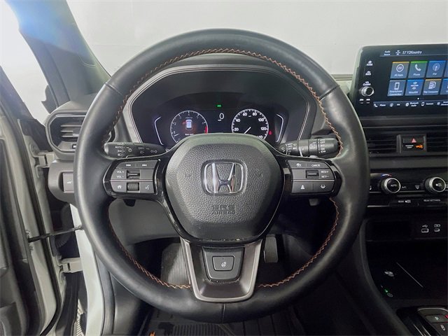 Used 2025 Honda Pilot TrailSport image 12