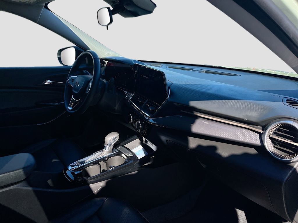 Used 2025 Chevrolet Trax ACTIV w/ Driver Confidence Package image 28