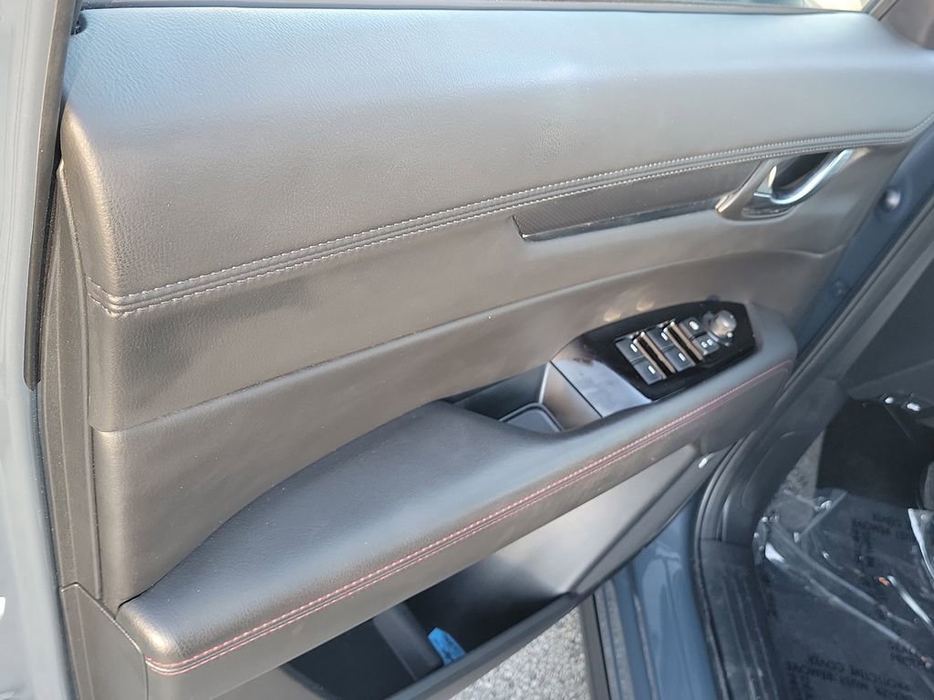 Used 2023 MAZDA CX-5 Carbon Edition image 18