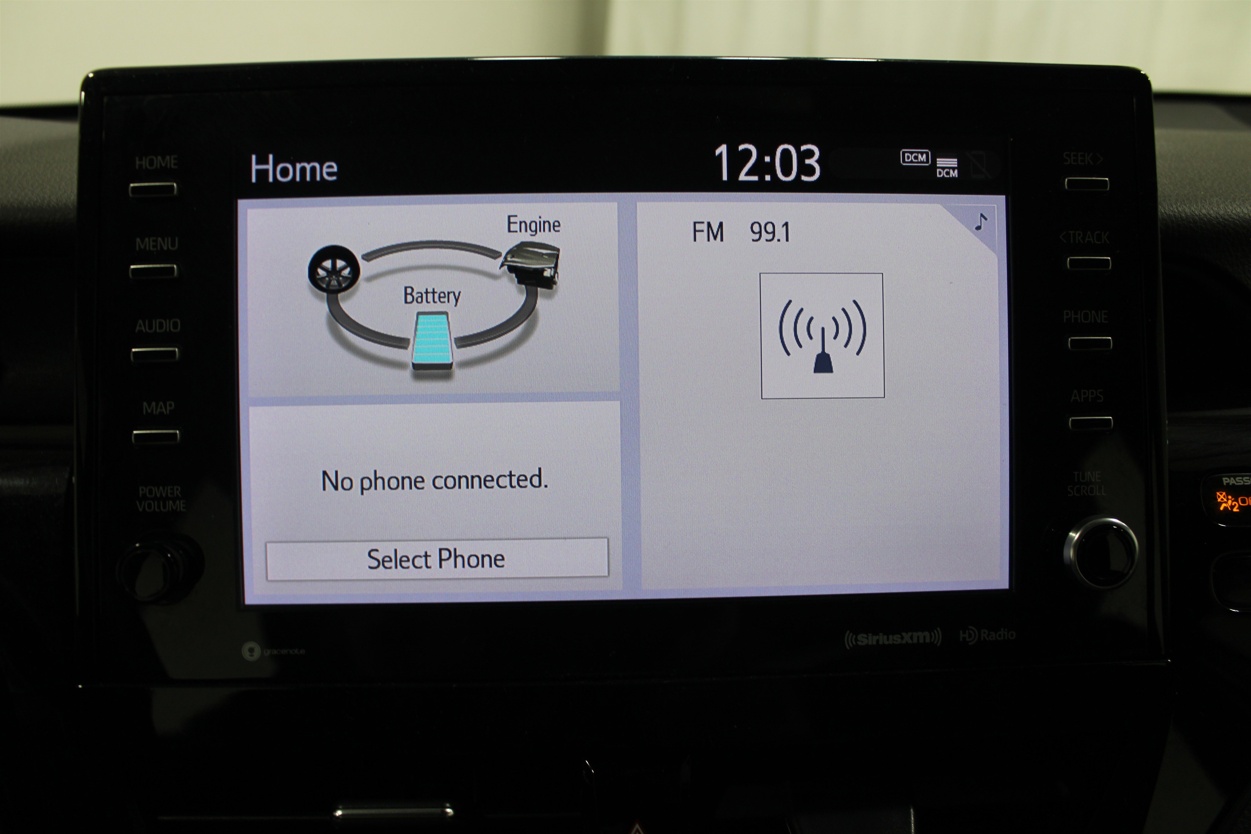 Used 2023 Toyota Camry XLE image 14