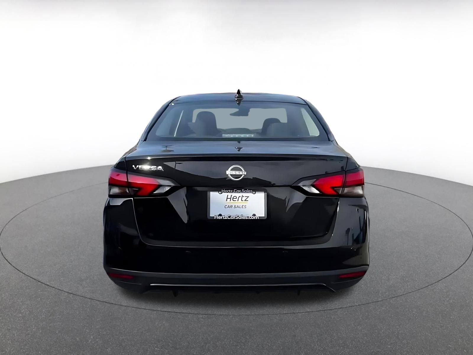 Used 2025 Nissan Versa SV image 12