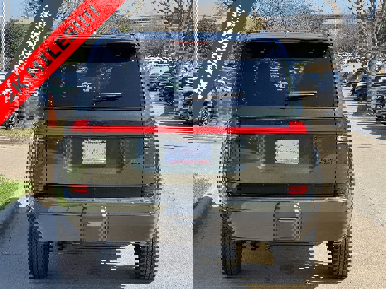 Used 2025 Lexus GX 550 w/ Cold Area Package image 5