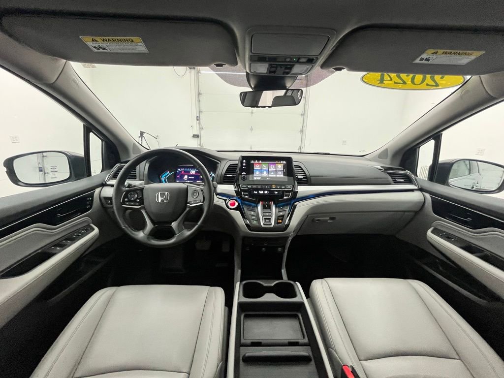 Used 2024 Honda Odyssey Touring image 4