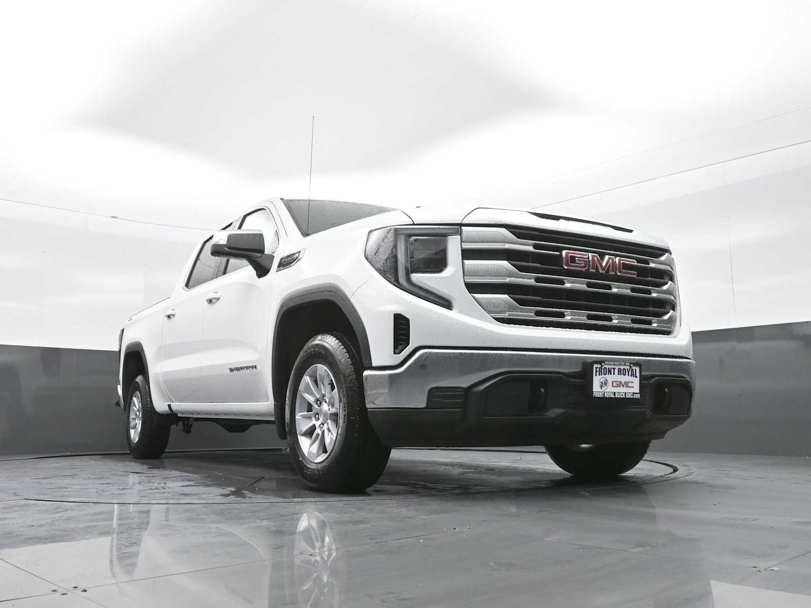 New 2026 GMC Sierra 1500 SLE w/ Preferred Package AWD/4WD image 18