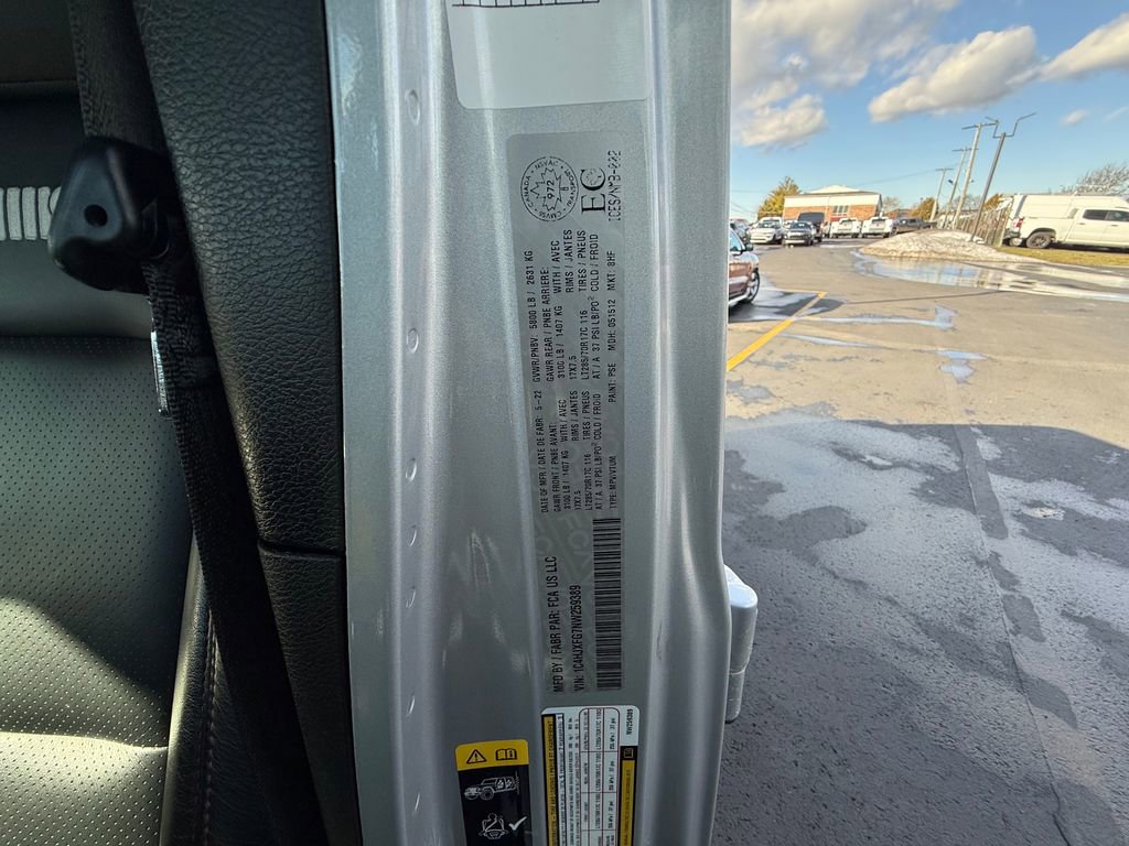 Used 2022 Jeep Wrangler Unlimited Rubicon w/ LED Lighting Group image 31