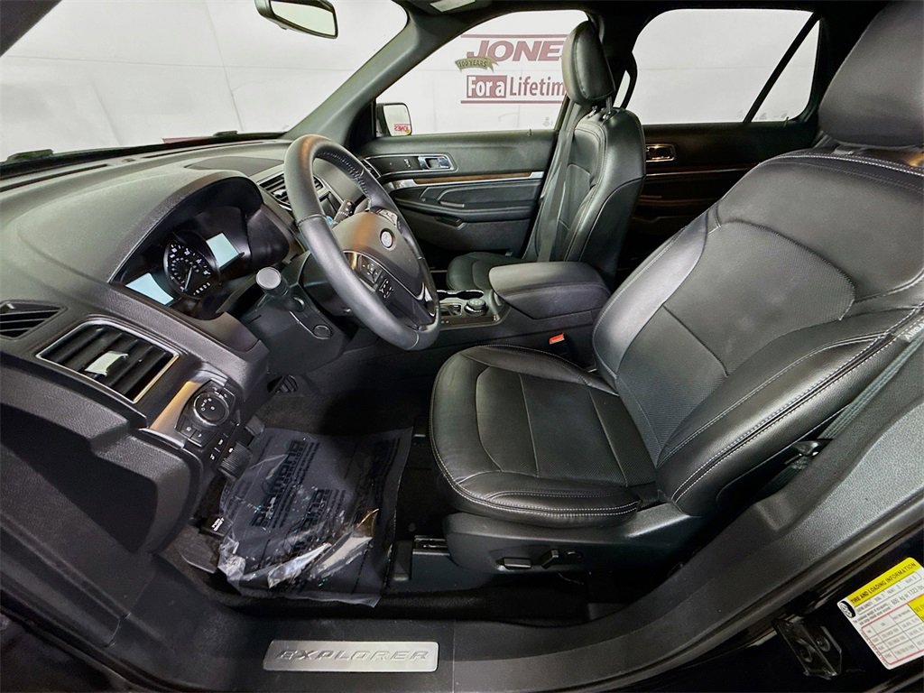 Used 2019 Ford Explorer Limited w/ Class III Trailer Tow Package image 25