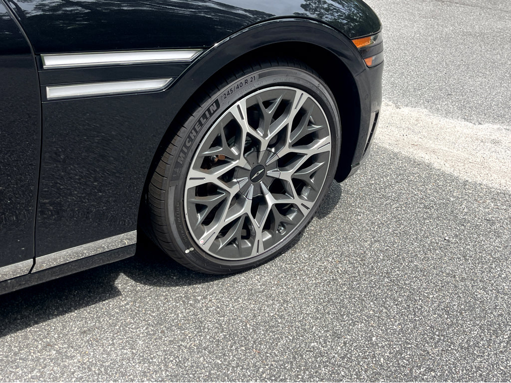 New 2025 Genesis G90 3.5T image 32