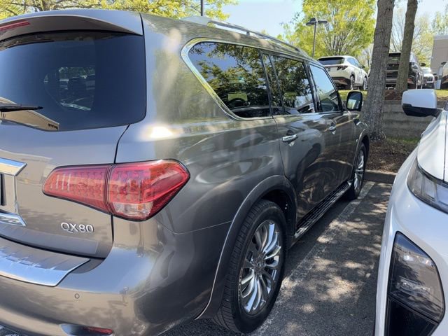 Used 2017 INFINITI QX80 2WD w/ Deluxe Technology Package image 4