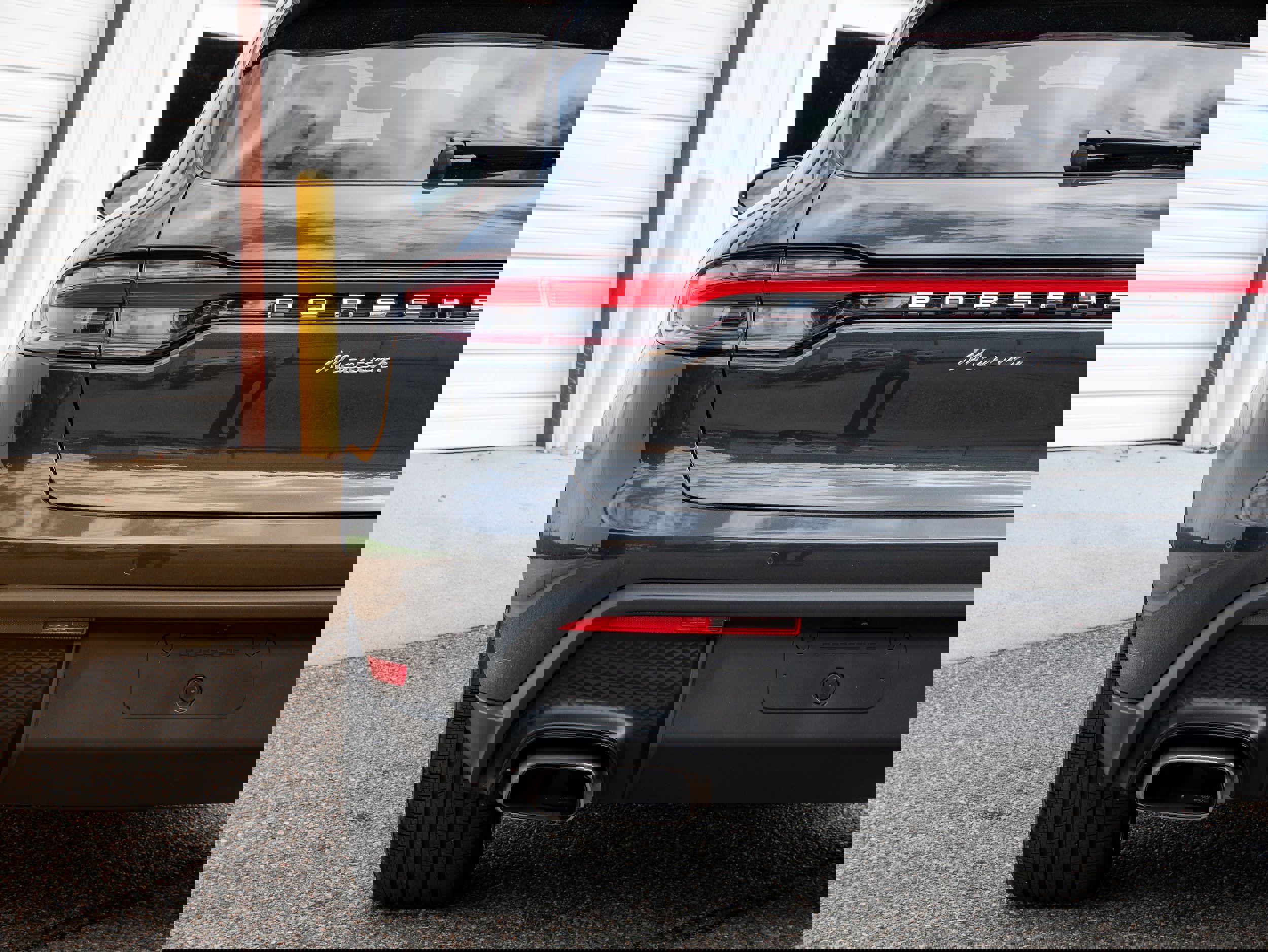 Used 2024 Porsche Macan image 14