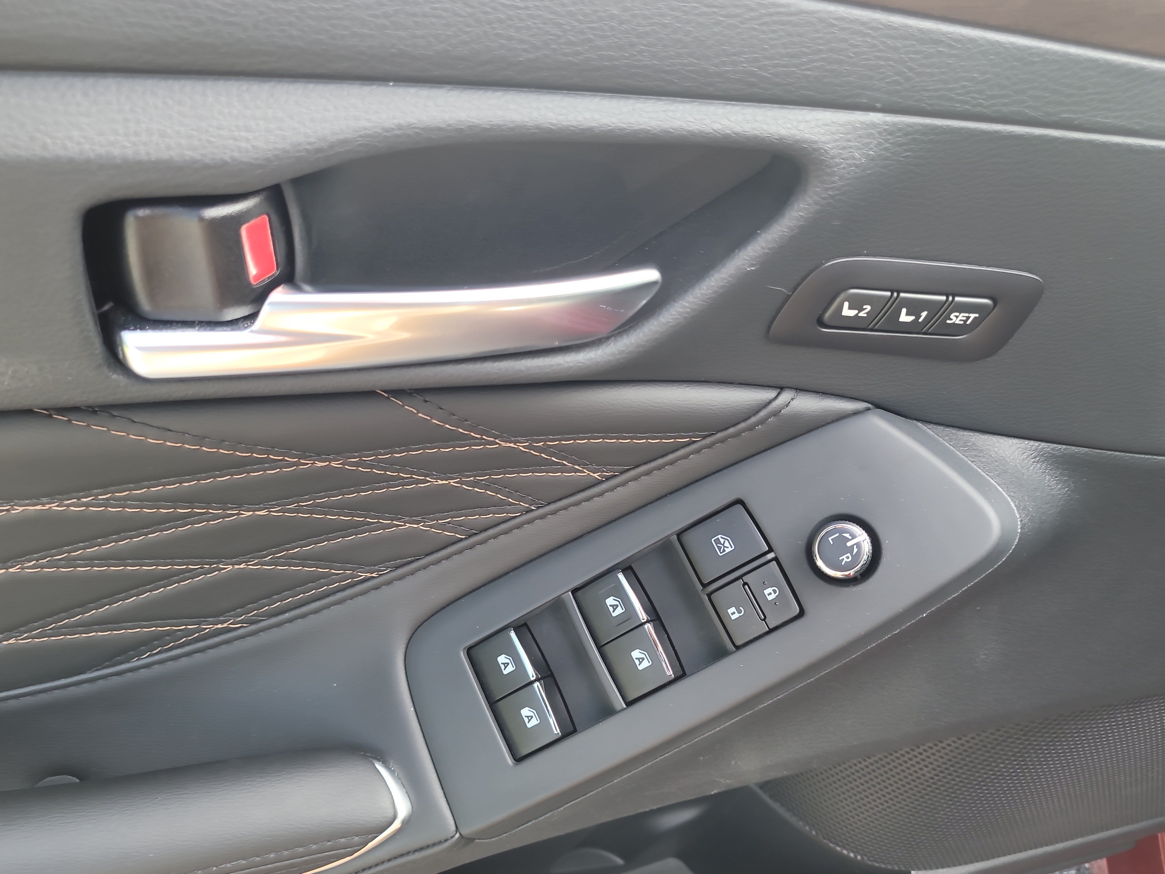 Certified 2021 Toyota Avalon Limited w/ Advanced Safety Package FWD image 17