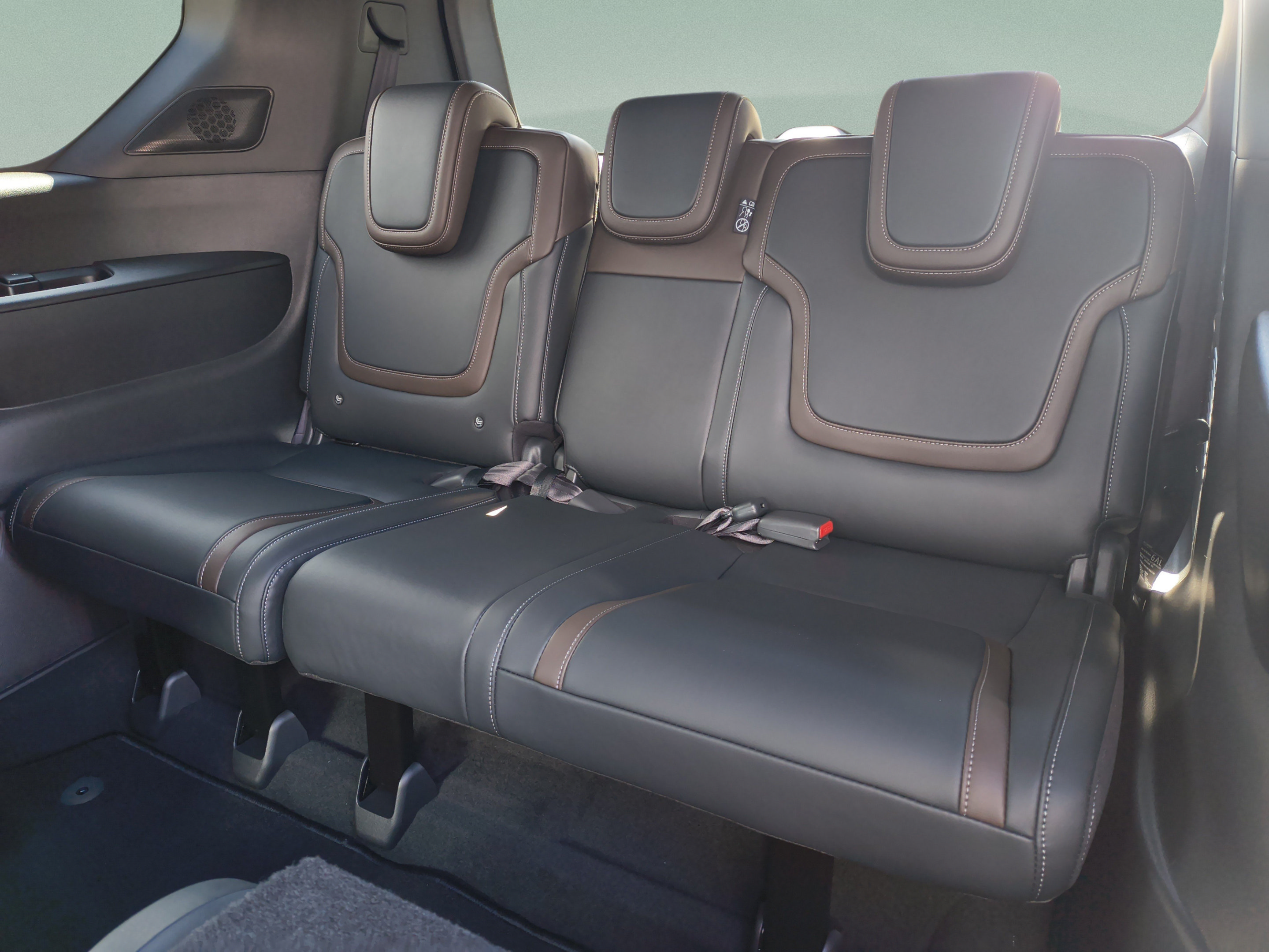 New 2026 Nissan Armada SL w/ Captain's Chari Seat Package AWD/4WD image 20