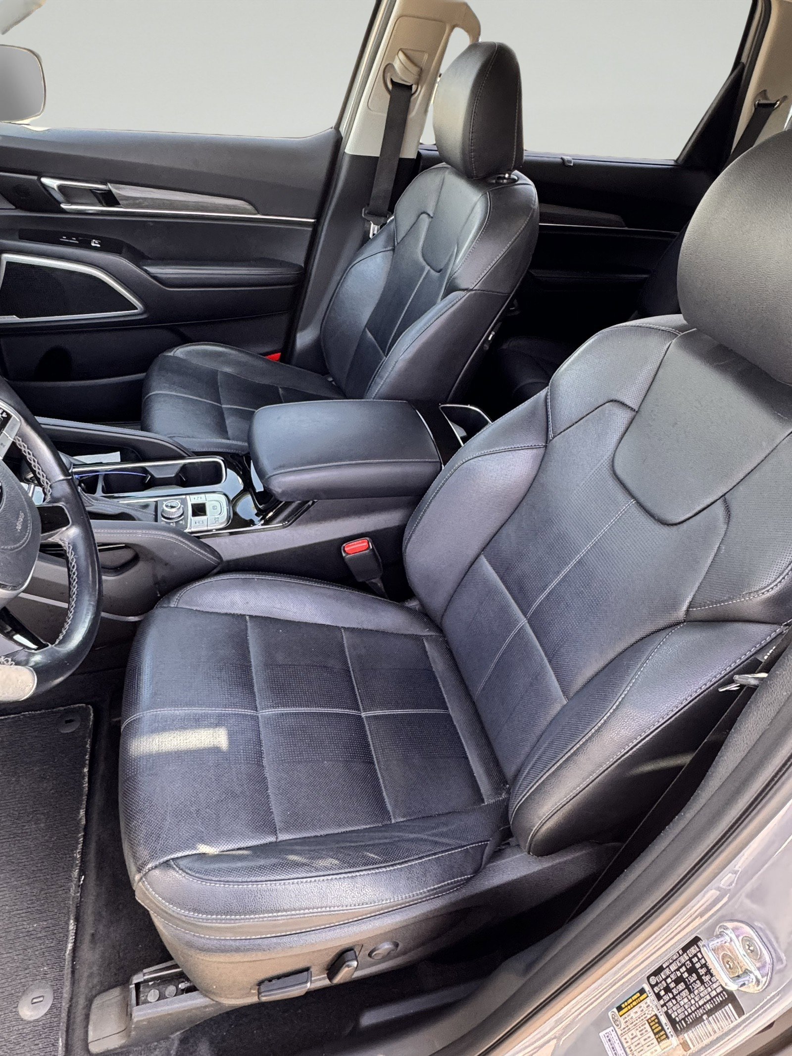 Used 2021 Kia Telluride EX w/ EX Premium Package image 4