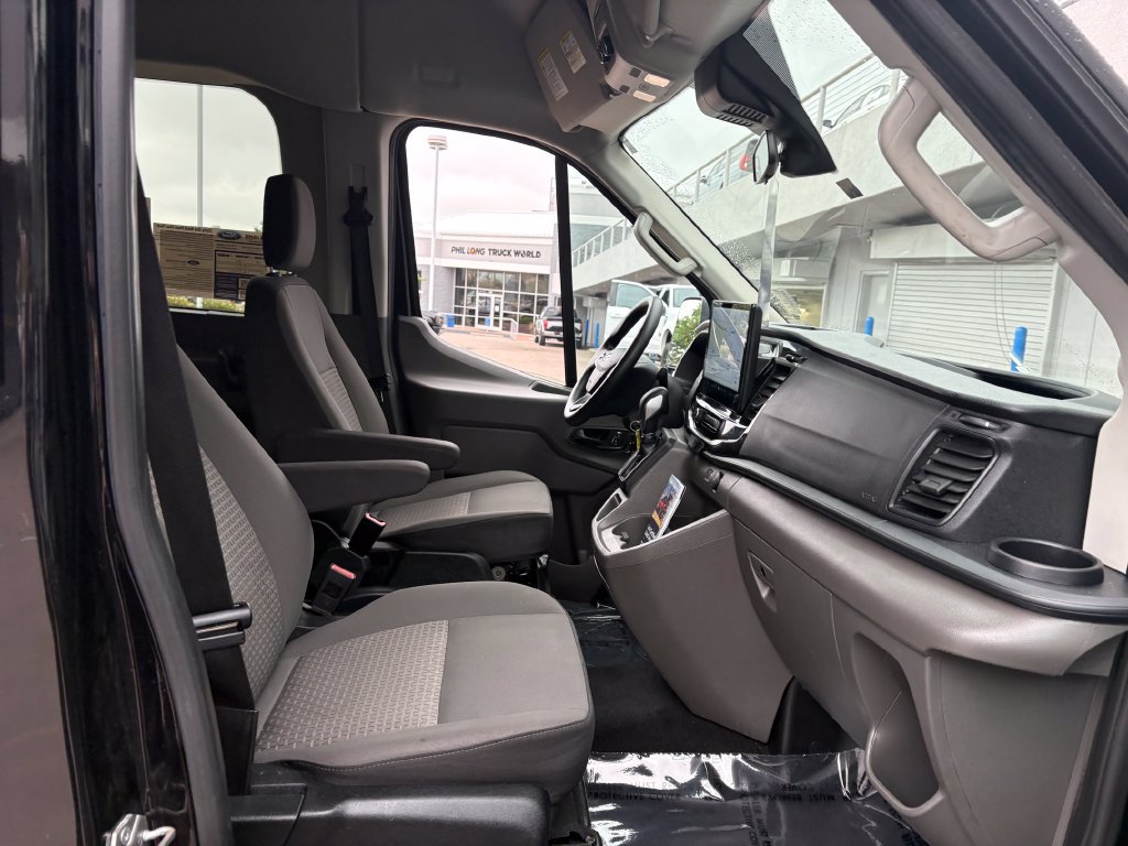 Certified 2024 Ford Transit 350 XLT w/ Livery Package RWD image 33