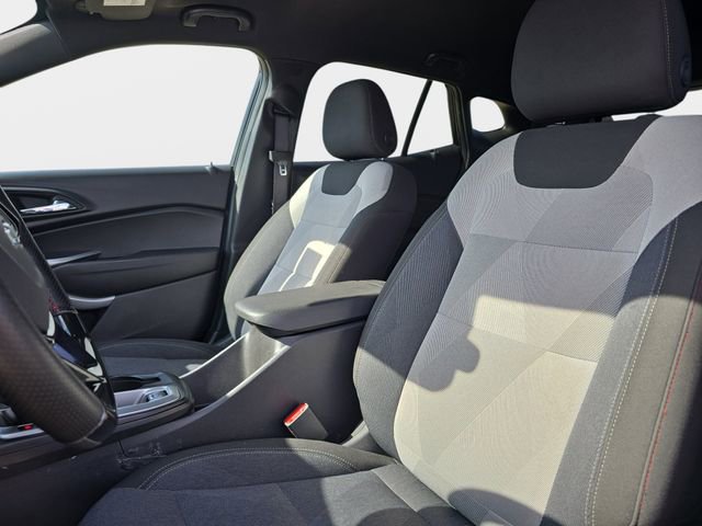 Used 2024 Chevrolet Trax RS w/ Driver Confidence Package image 18