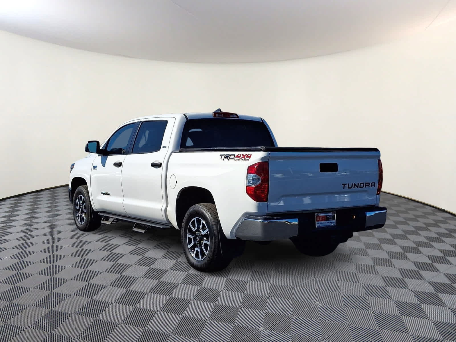 Certified 2020 Toyota Tundra SR5 w/ TRD Off-Road Package AWD/4WD image 7