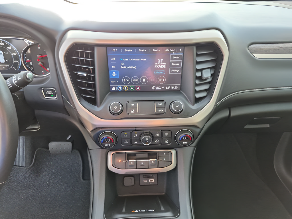 Used 2021 GMC Acadia Denali w/ Denali Technology Package FWD image 29