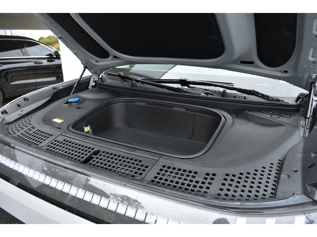 New 2026 Hyundai Ioniq 9 SE image 9