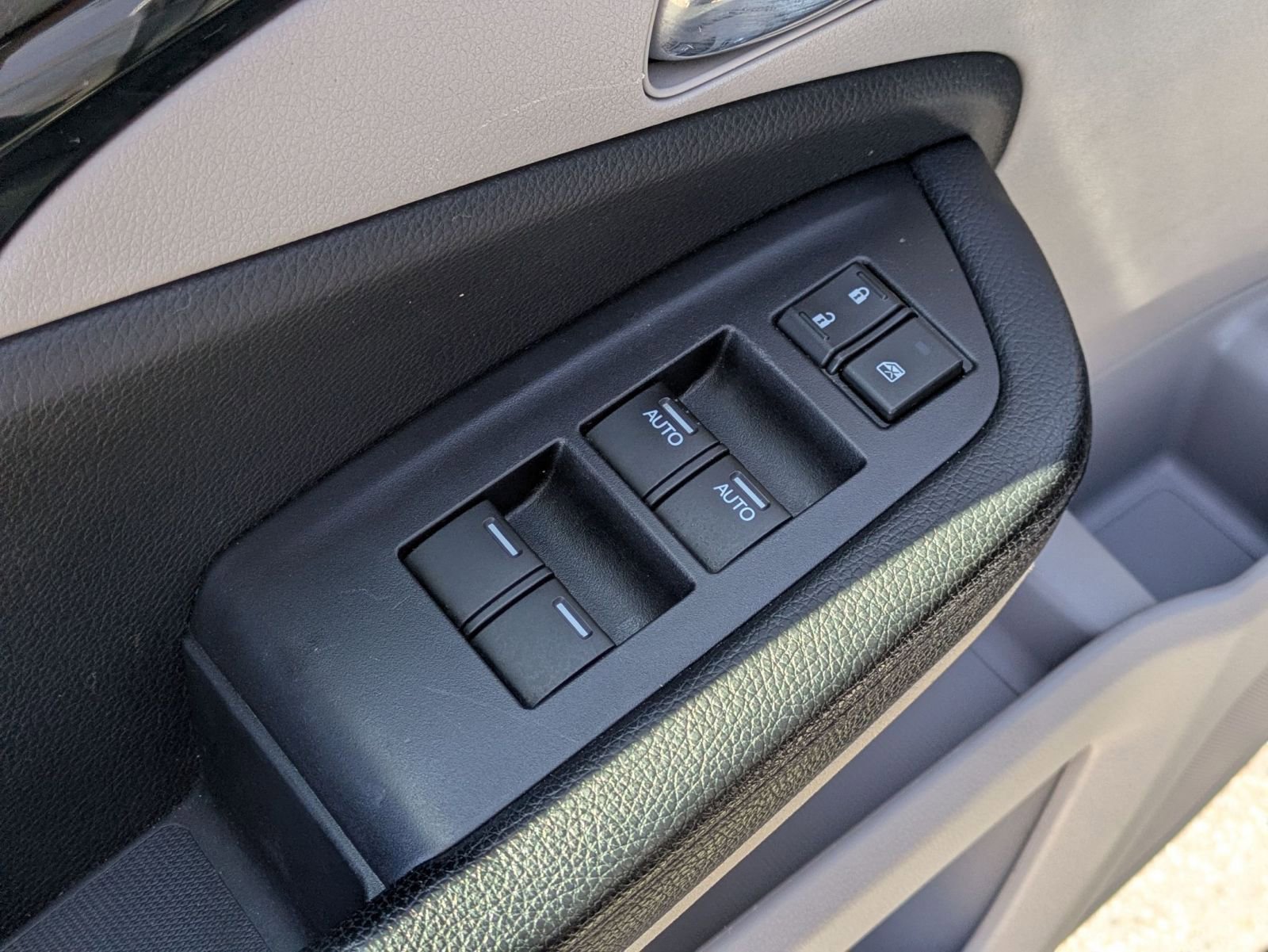 Used 2019 Honda Pilot Elite image 11