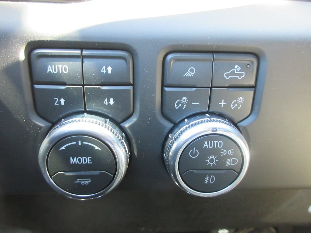 New 2026 GMC Sierra 2500 AT4 w/ AT4 Premium Plus Package AWD/4WD image 19