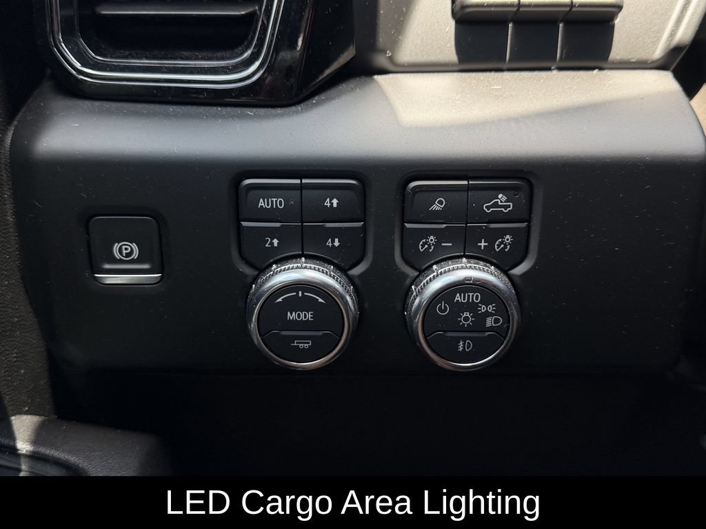 Used 2025 GMC Sierra 2500 AT4 w/ AT4 Premium Plus Package AWD/4WD image 33