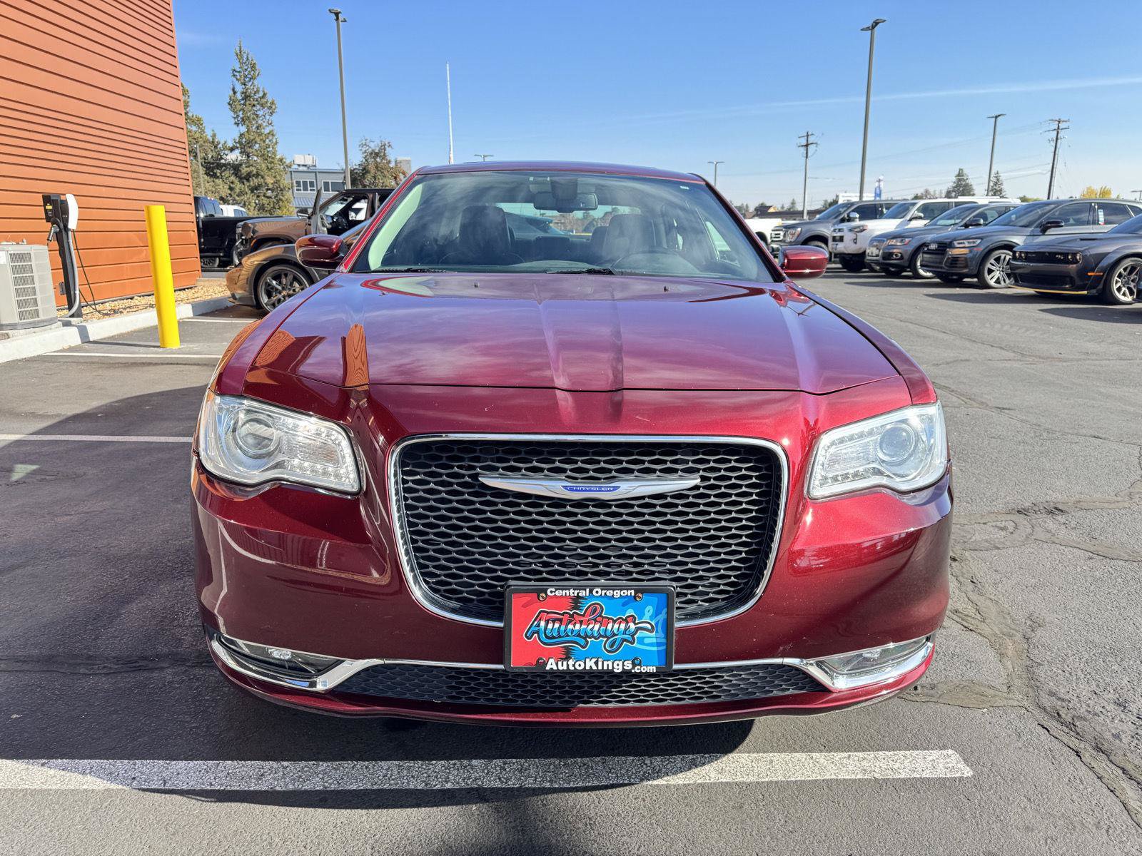 Used 2020 Chrysler 300 Touring L w/ Value Package AWD/4WD image 8