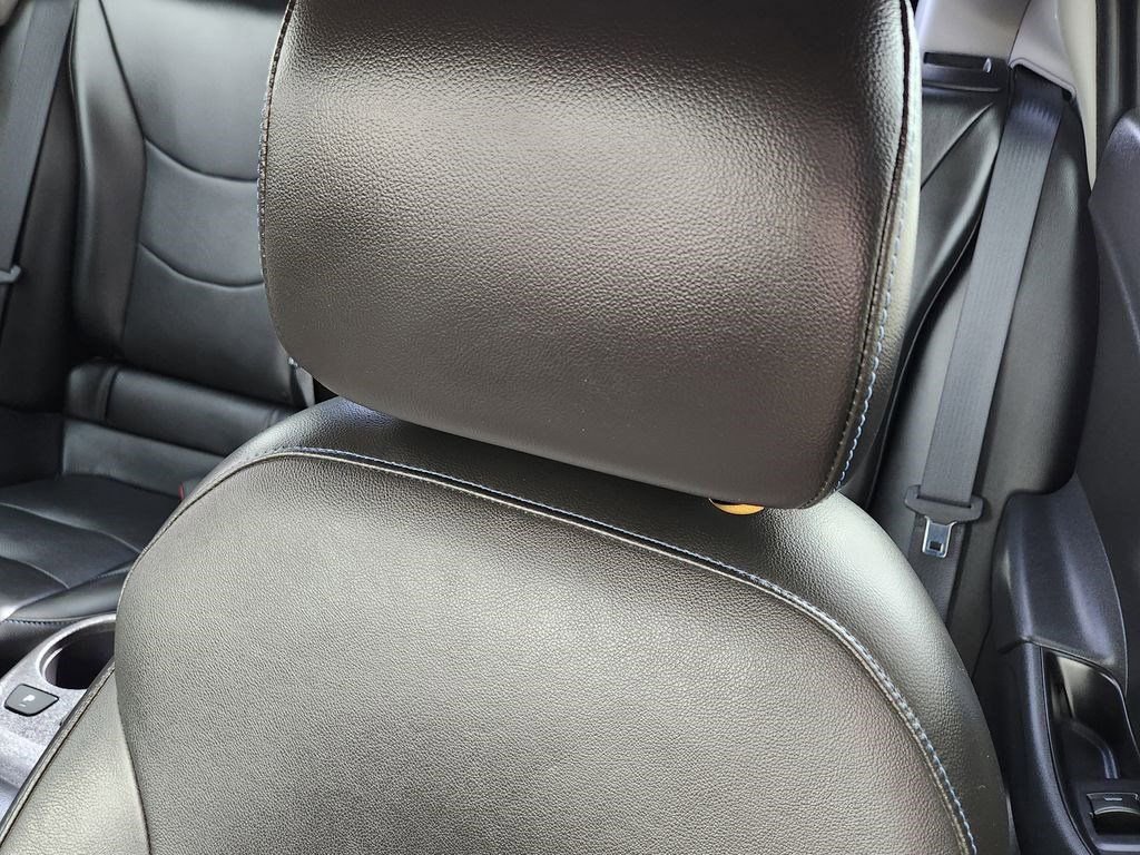 Used 2018 Chevrolet Volt Premier w/ Driver Confidence Package image 5