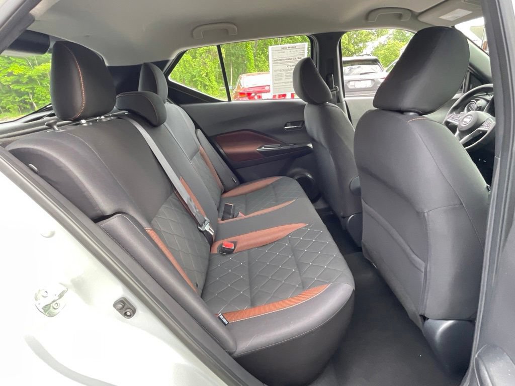 Used 2020 Nissan Kicks SR FWD image 21