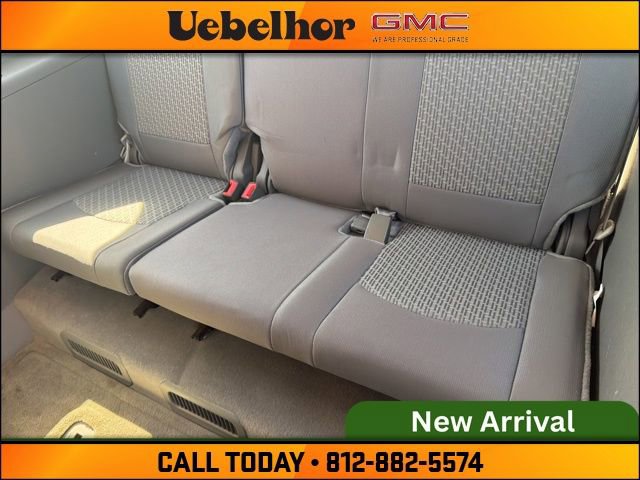 Used 2011 Chevrolet Traverse LS FWD image 21
