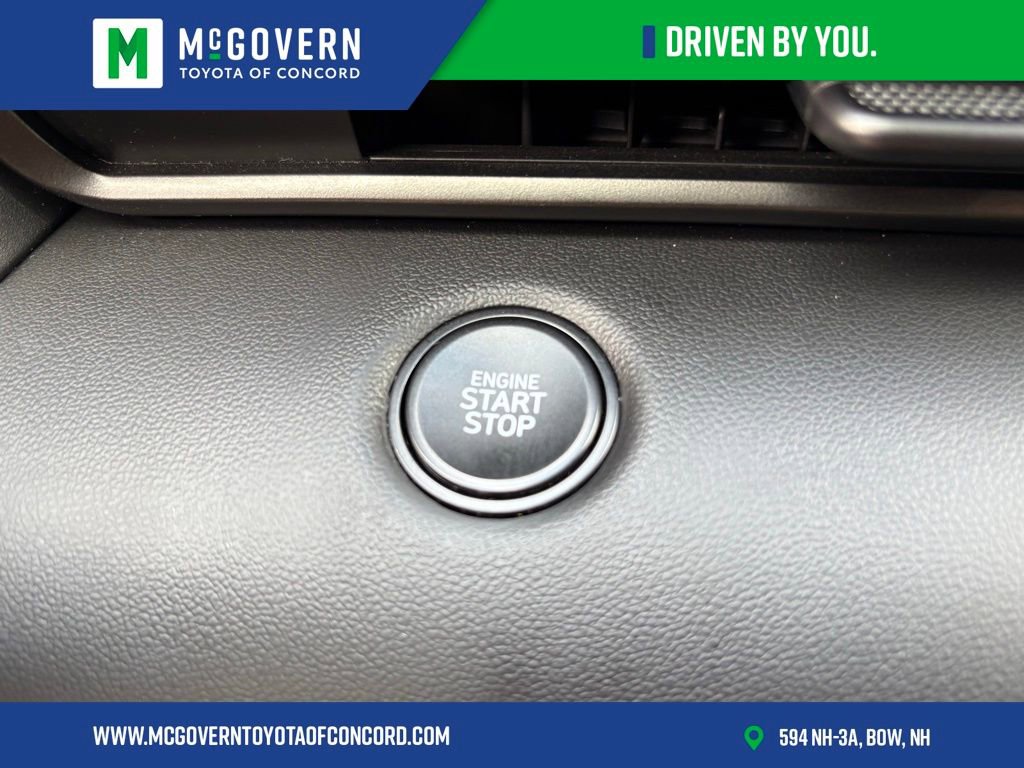 Used 2025 Hyundai Elantra Sport image 28