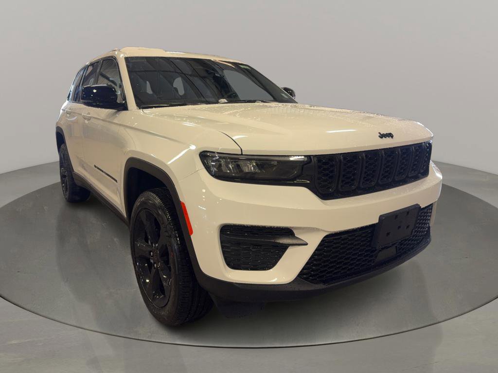 New 2025 Jeep Grand Cherokee 4WD image 1