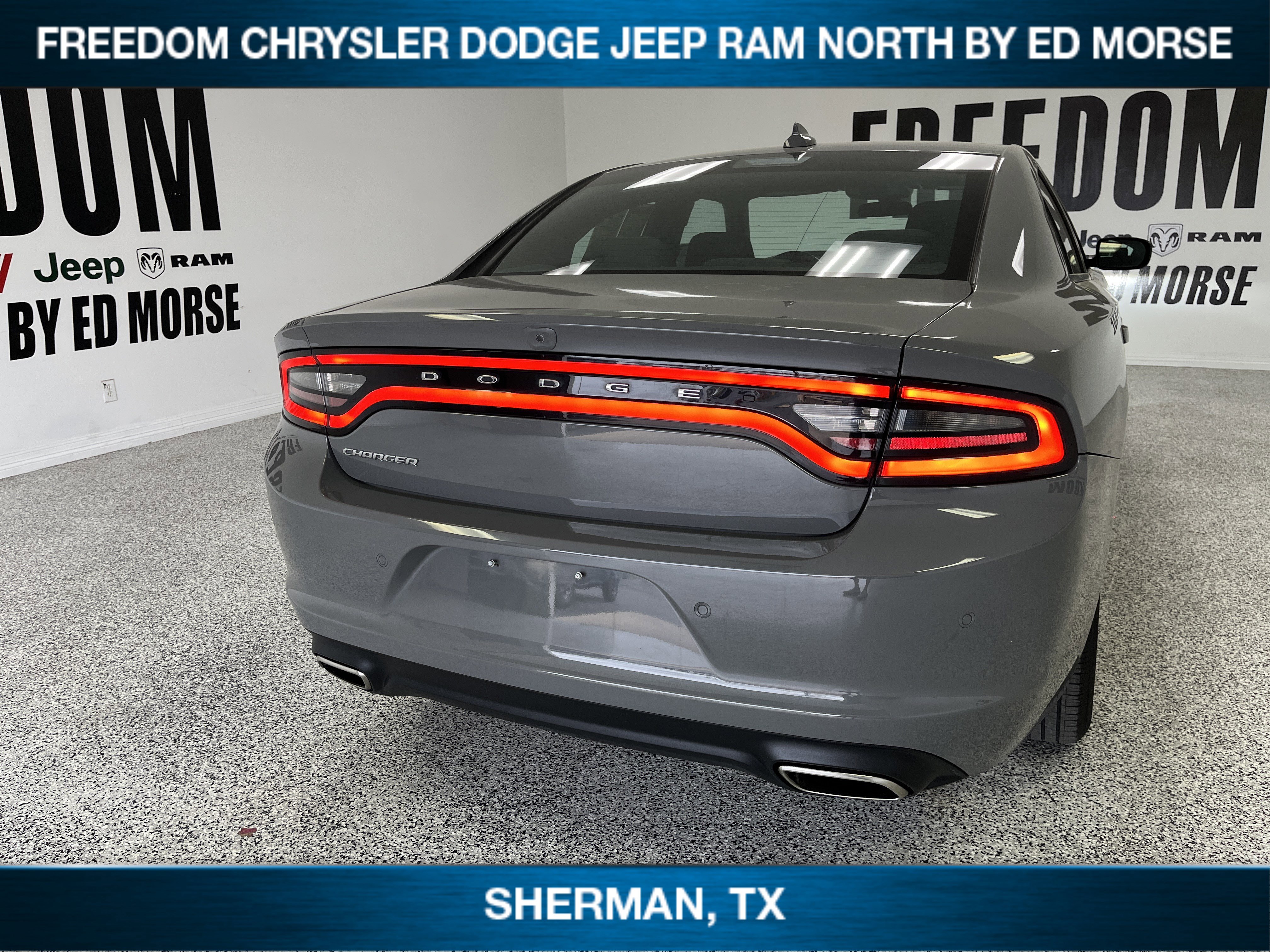 Used 2023 Dodge Charger SXT image 5
