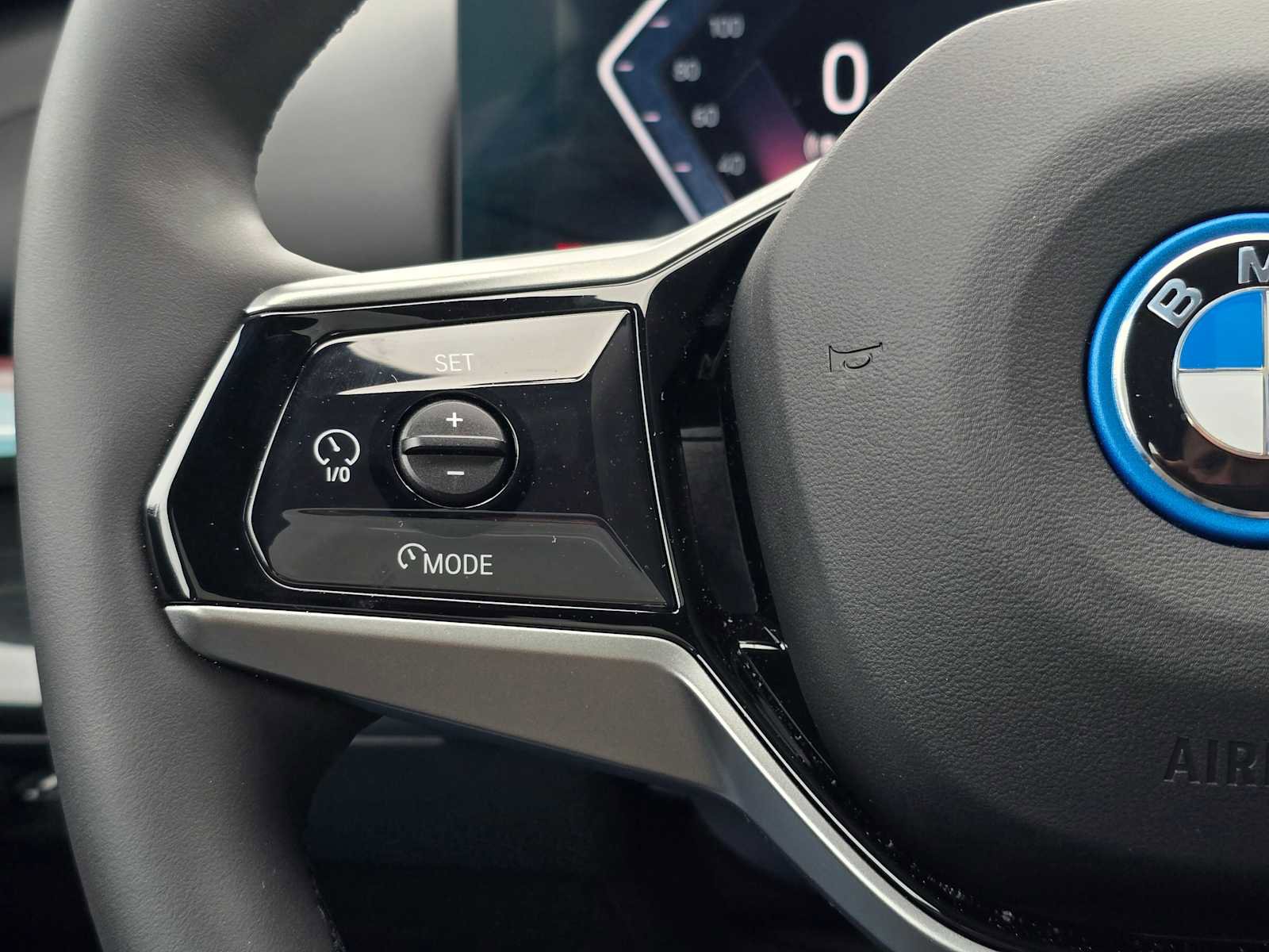 Used 2026 BMW i5 eDrive40 AWD/4WD image 32