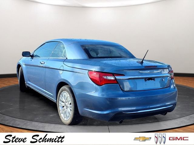 Used 2011 Chrysler 200 Limited FWD image 3
