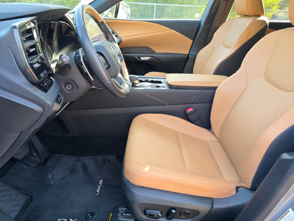 Used 2024 Lexus RX 350 Premium w/ Accessory Package (Z1) FWD image 25