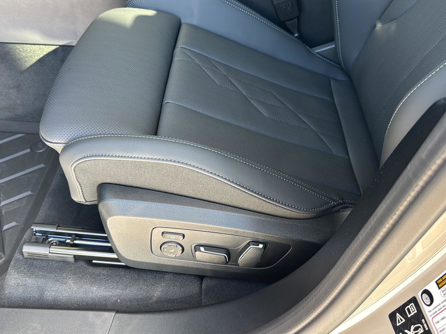 New 2026 BMW X3 M50 w/ Premium Package image 24