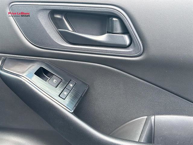 Used 2024 Nissan Rogue S FWD image 14