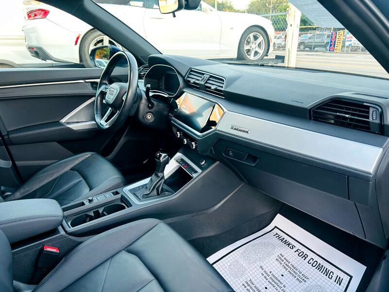 Used 2021 Audi Q3 2.0T Premium image 16