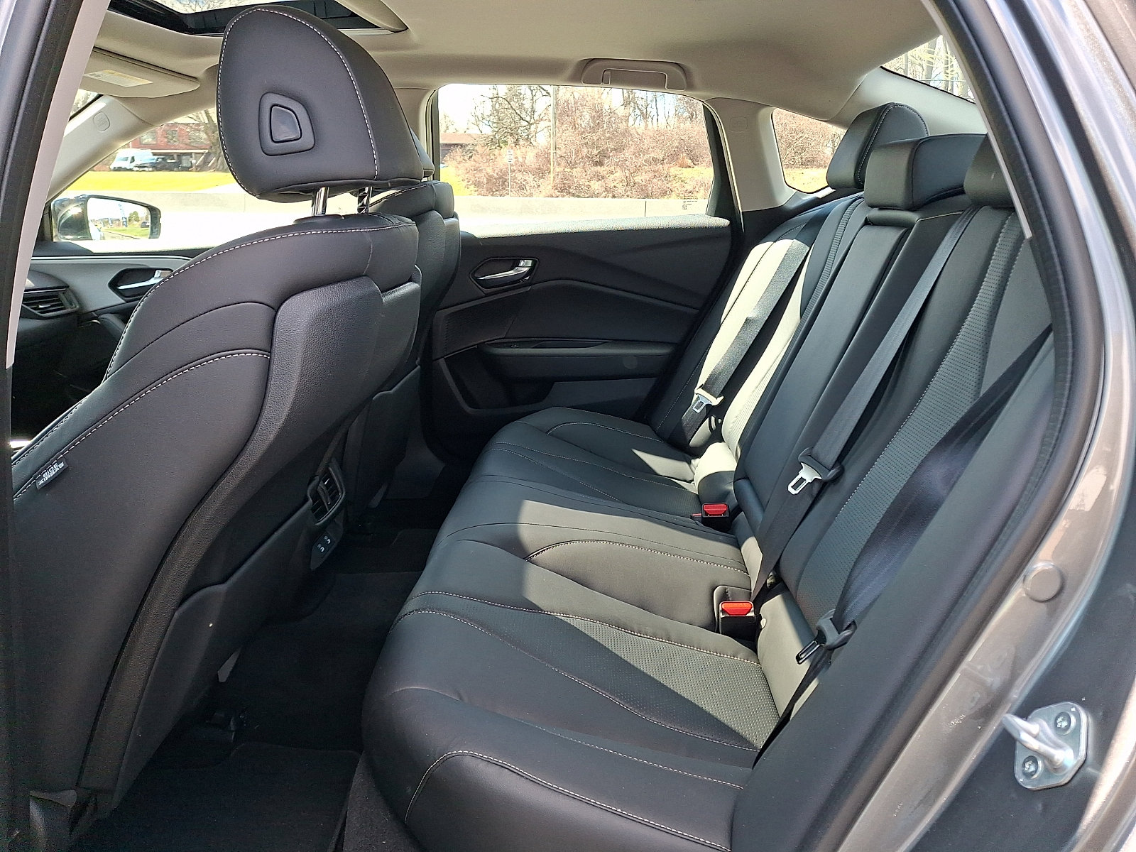 Certified 2025 Acura TLX w/ Technology Package image 10