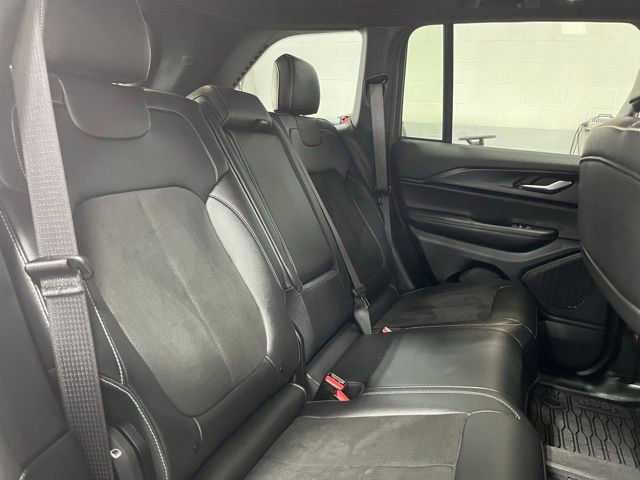 Used 2023 Jeep Grand Cherokee Altitude image 27