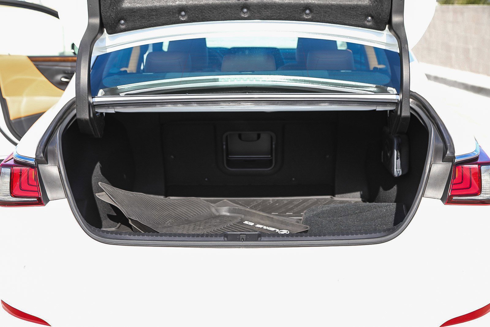 Used 2024 Lexus ES 350 w/ Premium Package image 24