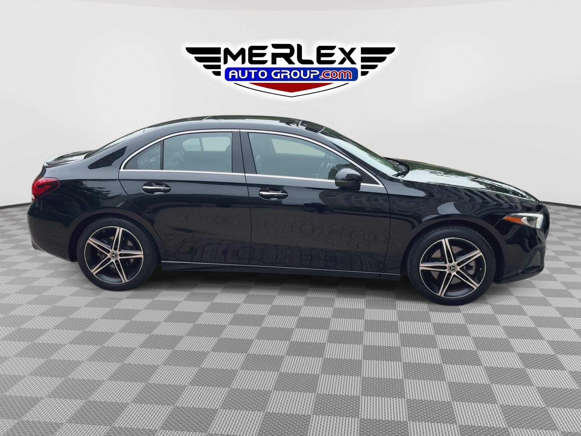 Used 2019 Mercedes-Benz A 220 4MATIC w/ Premium Package image 9