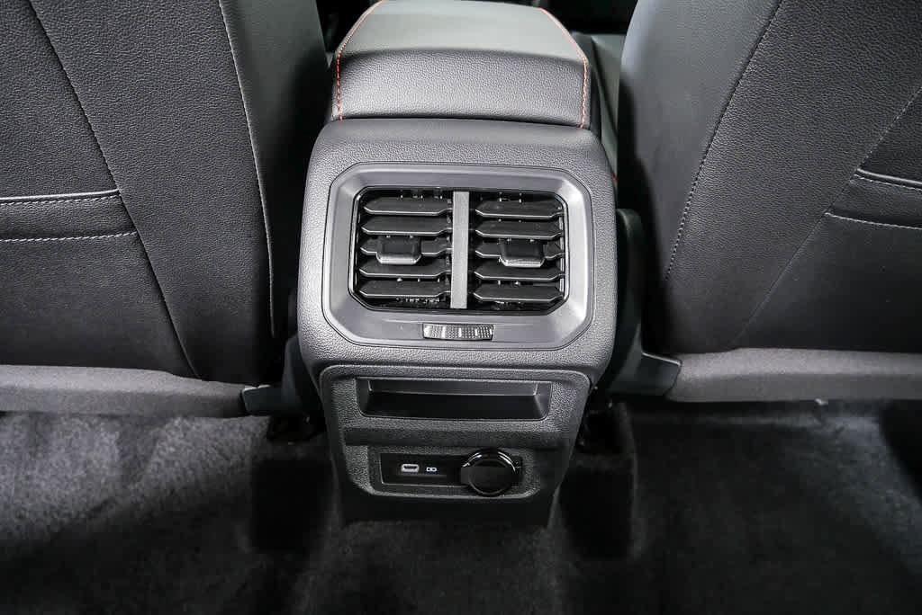 Certified 2024 Volkswagen Tiguan Wolfsburg Edition AWD/4WD image 22