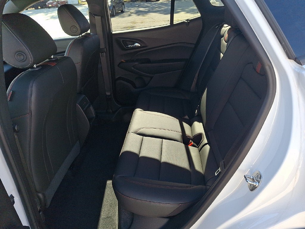 Certified 2024 Chevrolet Trax RS FWD image 11