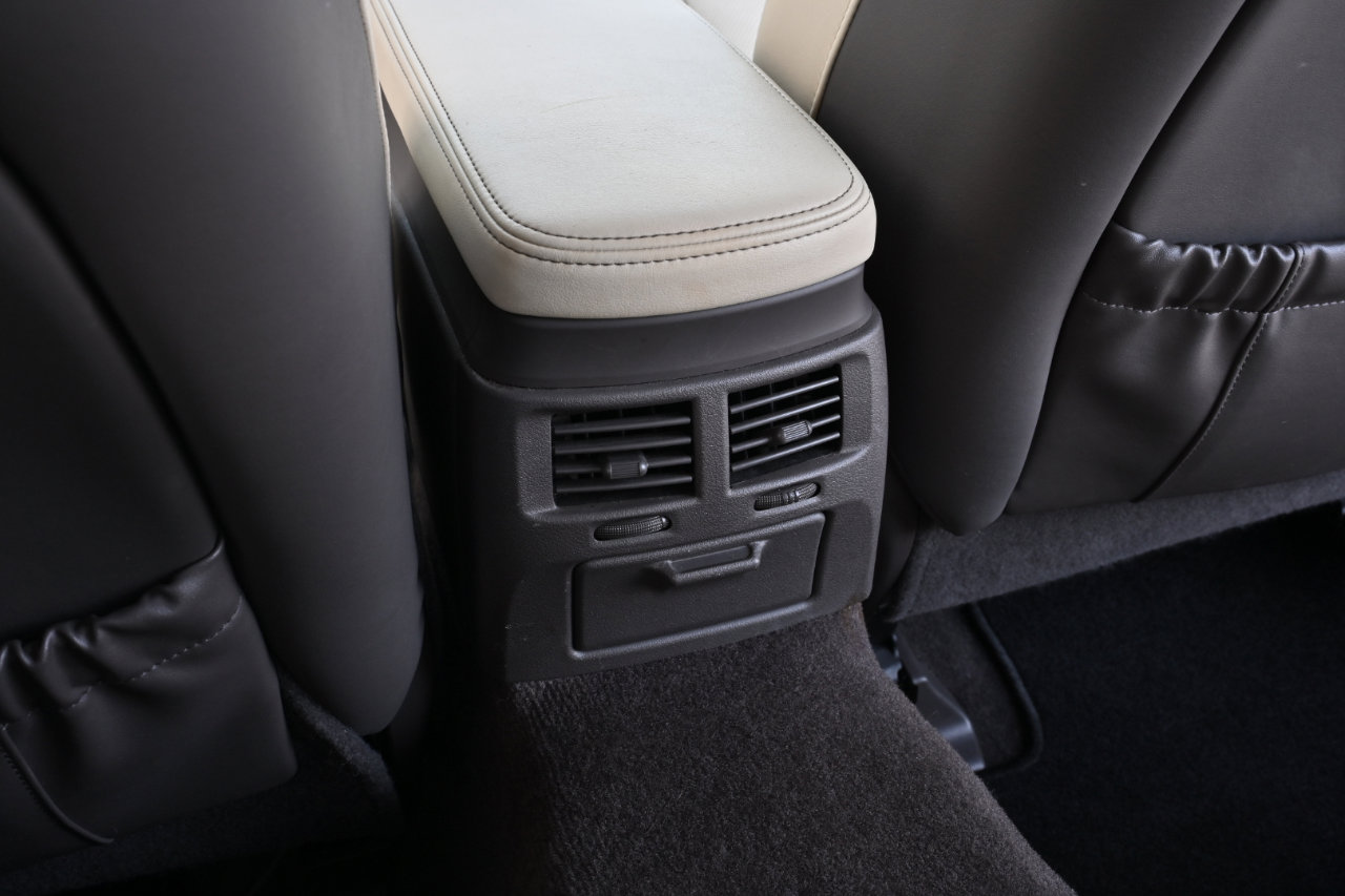 Used 2011 Lexus IS 250 w/ Premium Pkg Value Edition RWD image 32