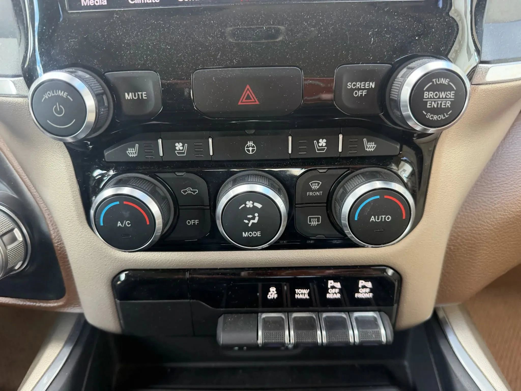 Used 2020 RAM 1500 Laramie image 20