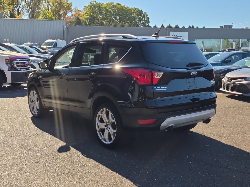 Certified 2019 Ford Escape Titanium AWD/4WD image 9