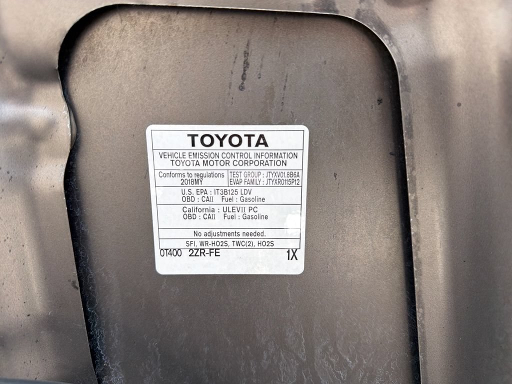 Used 2018 Toyota Corolla LE FWD image 23