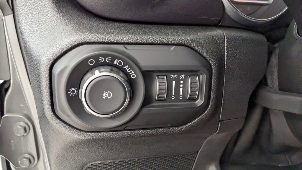 Used 2021 Jeep Wrangler Unlimited Sport image 21